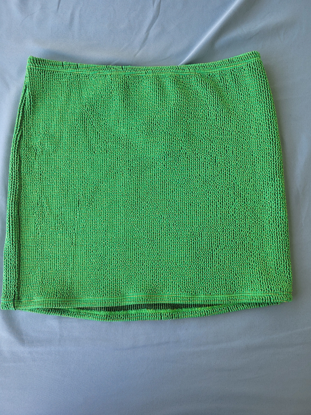 Good American Always Fits Sculpt Green Crinkle Mini Skirt Metallic Size 1/2